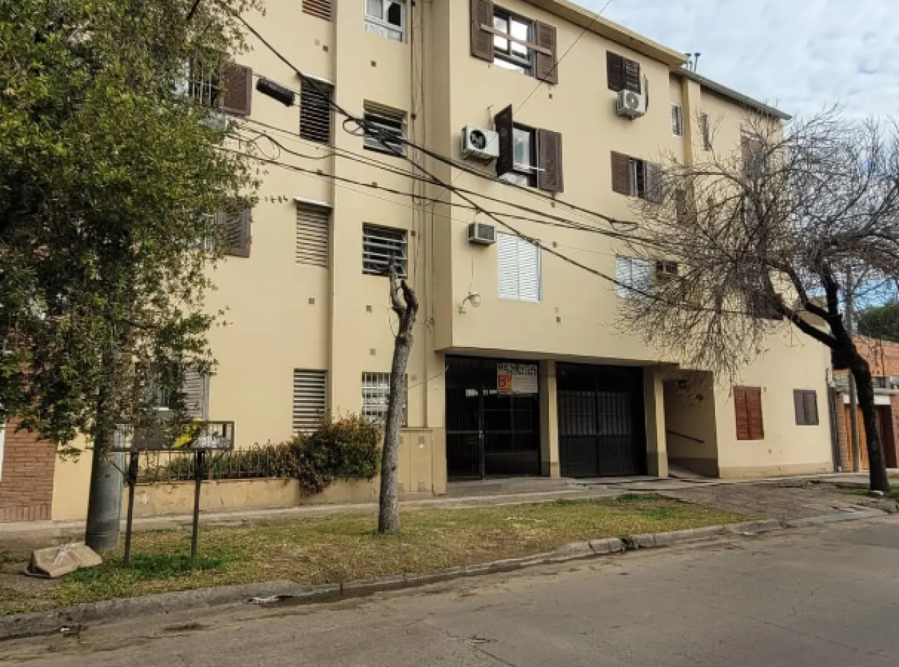 DPTO 2 DORM + COCHERA ZONA FACUNDO Y J DEL CAMPILLO 