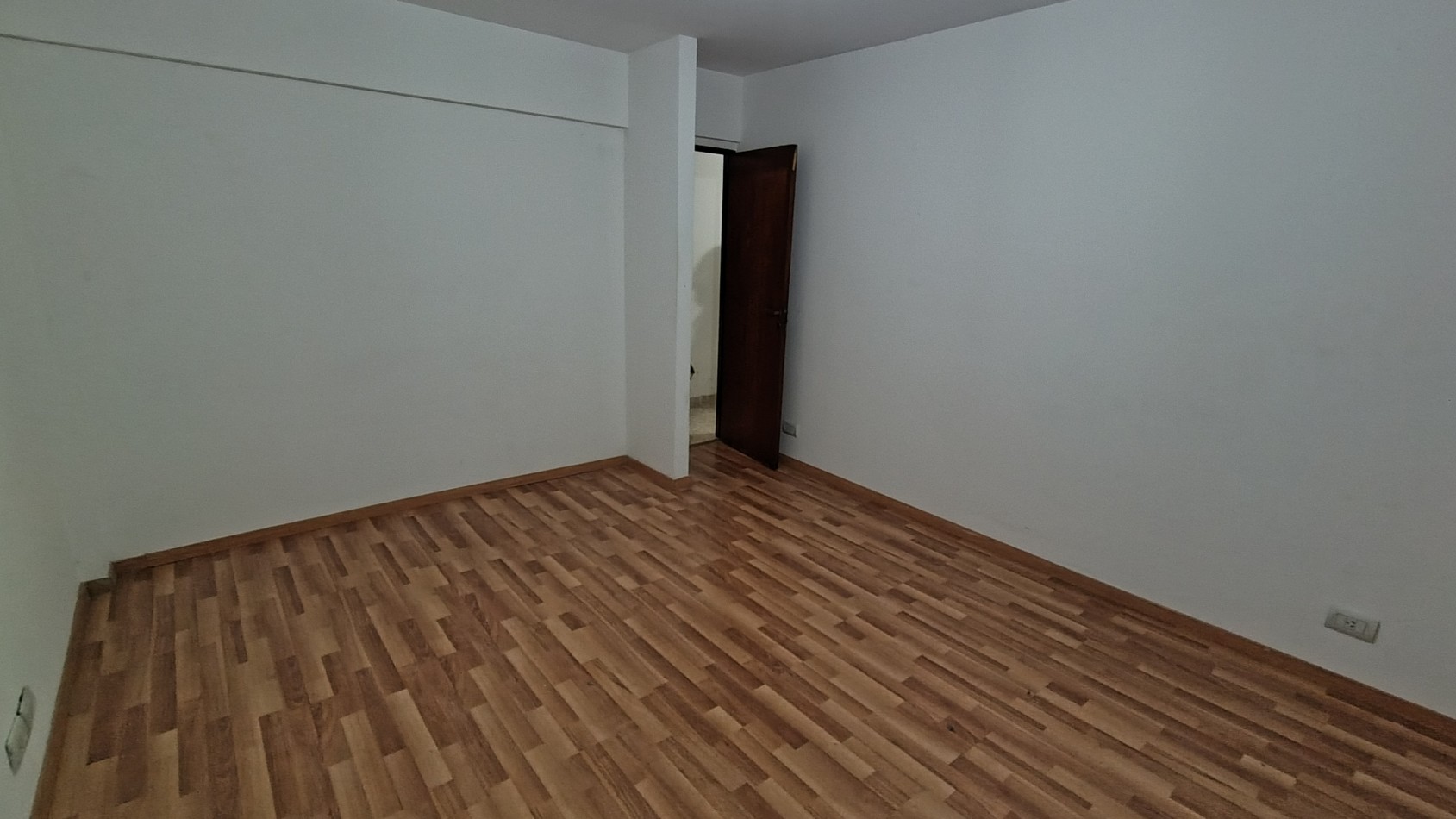 DPTO 2 DORM + COCHERA ZONA FACUNDO Y J DEL CAMPILLO 