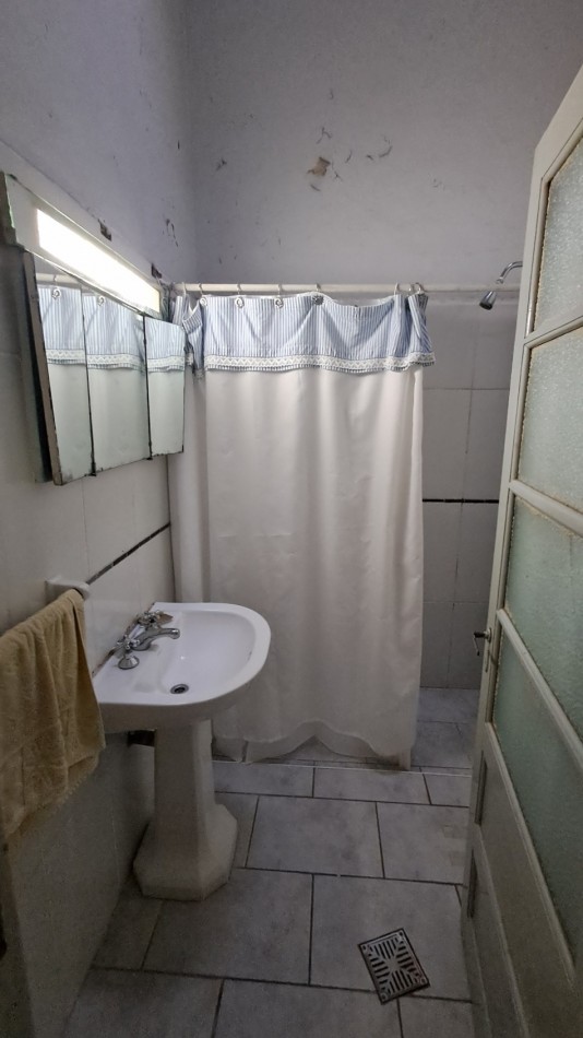 CASA EN BARRIO CANDIOTI SUR 2 DORM.