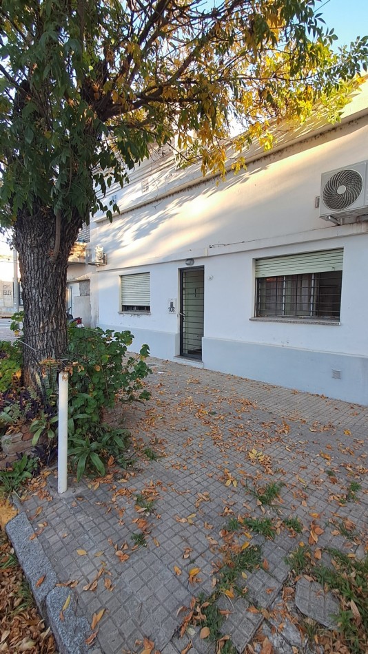 CASA EN BARRIO CANDIOTI SUR 2 DORM.