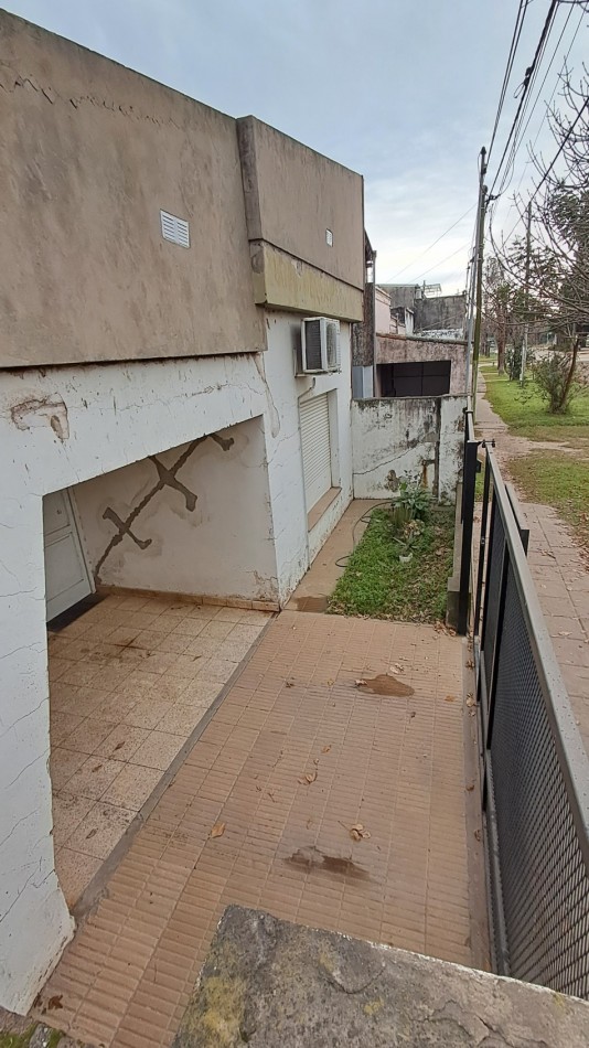 CASA DE 400M2 EN BVARD LOPEZ MONTE VERA