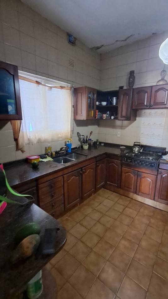 Casa gran terreno ideal desarrollo Zona Jerarquicos