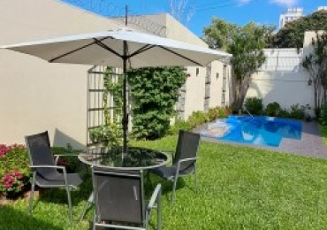 BARRIO CANDIOTI CASA CON PILETA + DOS DEPTOS + LOCAL